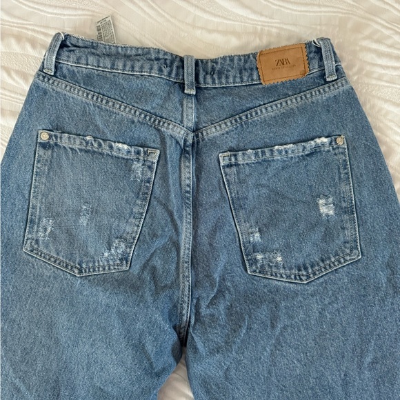 Zara Straight Mom Jeans - Picture 4 of 5